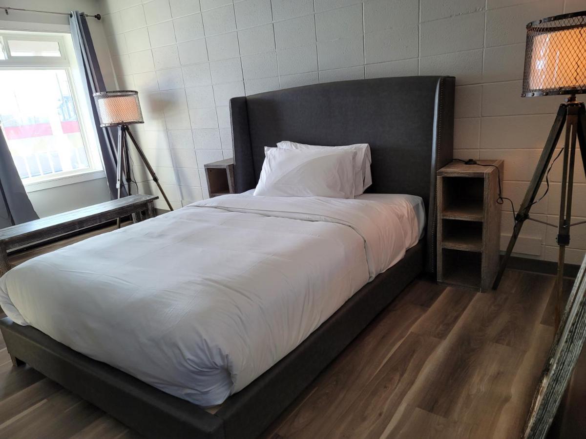 Parkside Inn Гранд Прери Екстериор снимка