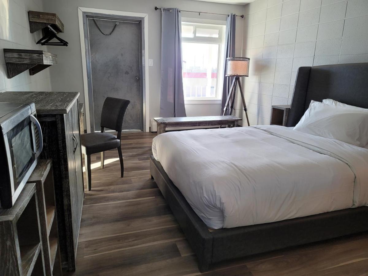 Parkside Inn Гранд Прери Екстериор снимка