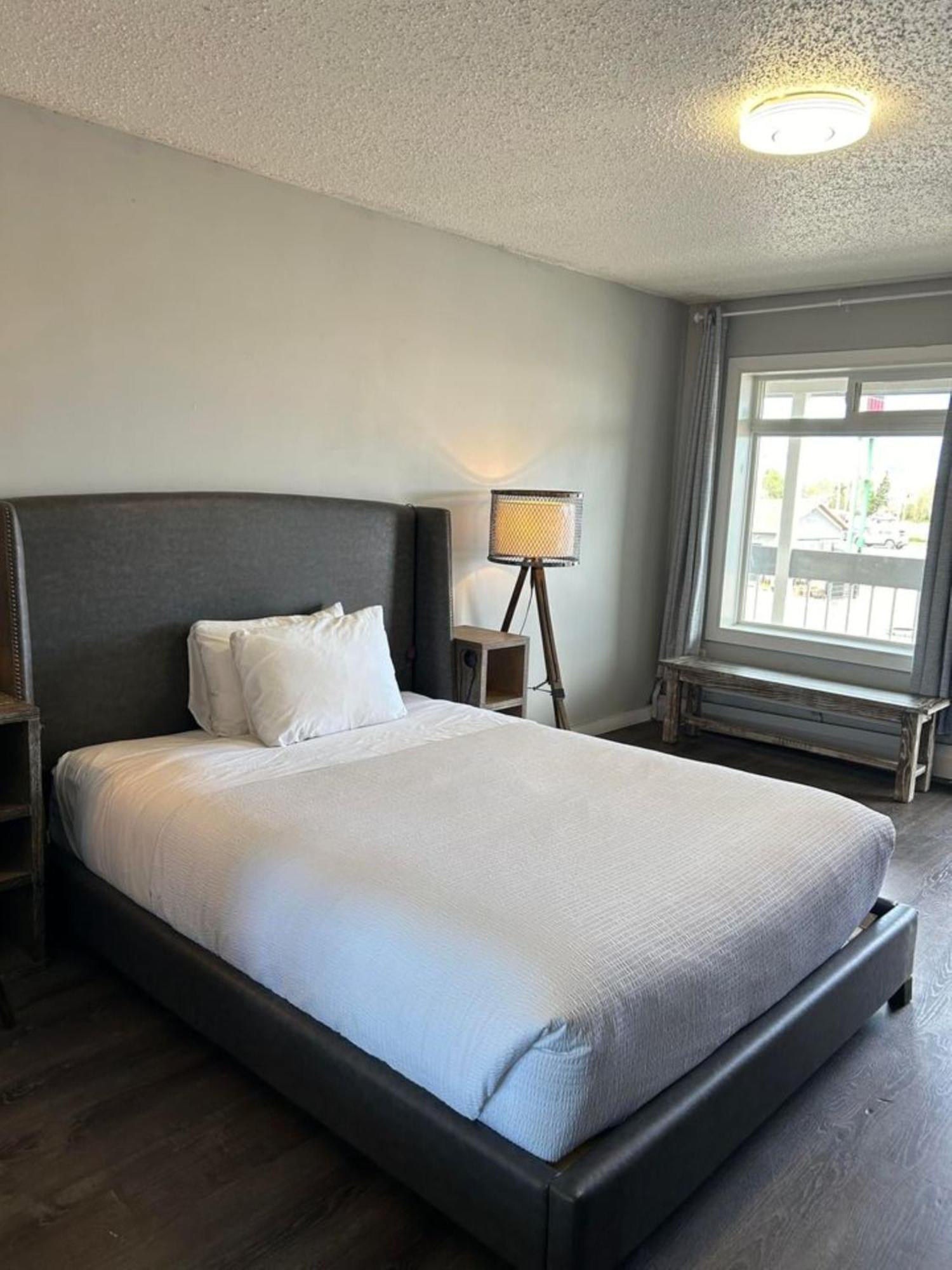 Parkside Inn Гранд Прери Екстериор снимка