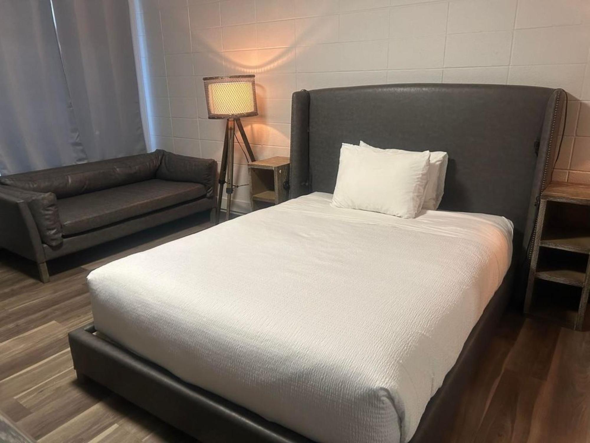 Parkside Inn Гранд Прери Екстериор снимка